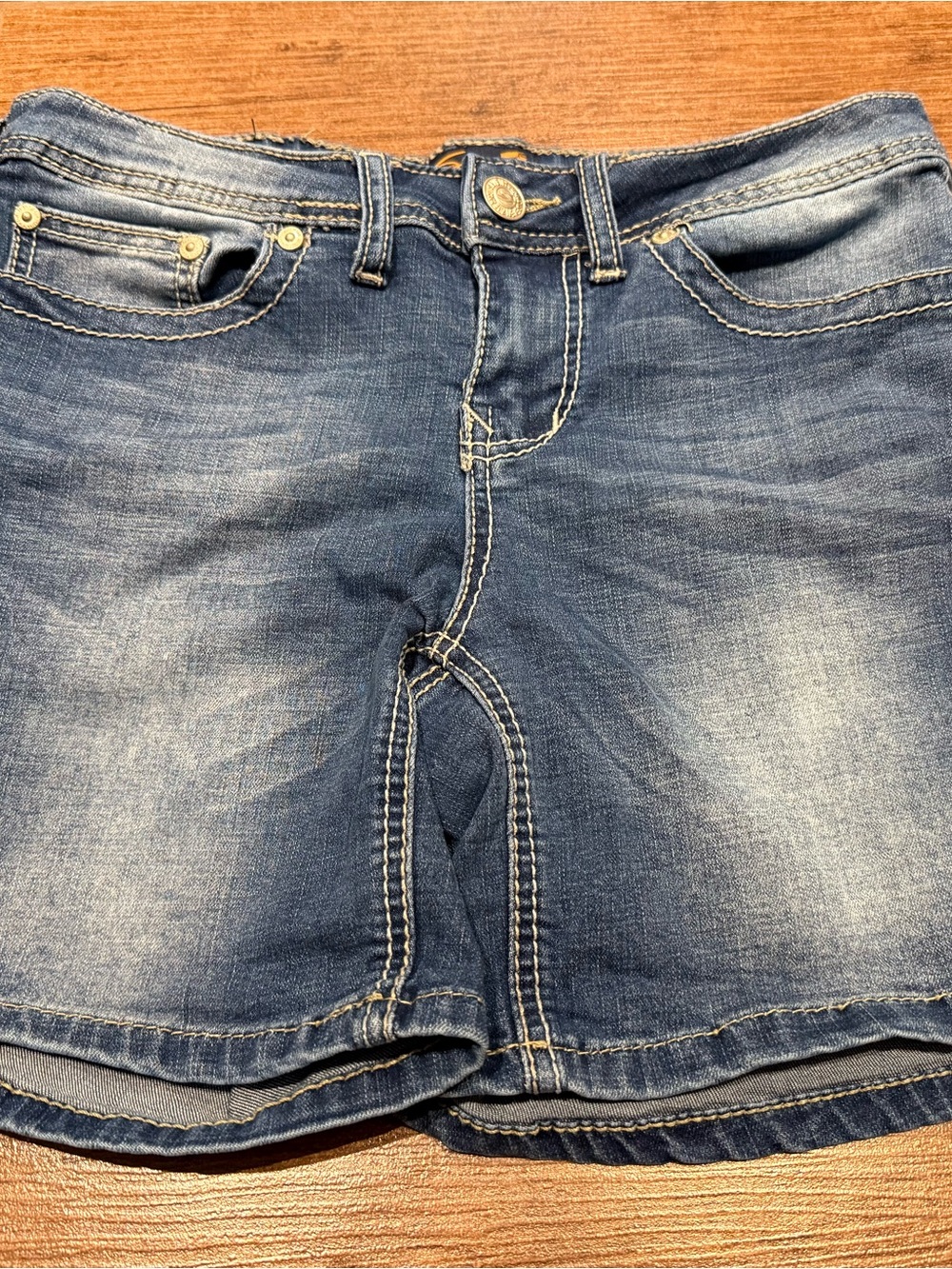 Seven7 Women's Denim Shorts - size 8